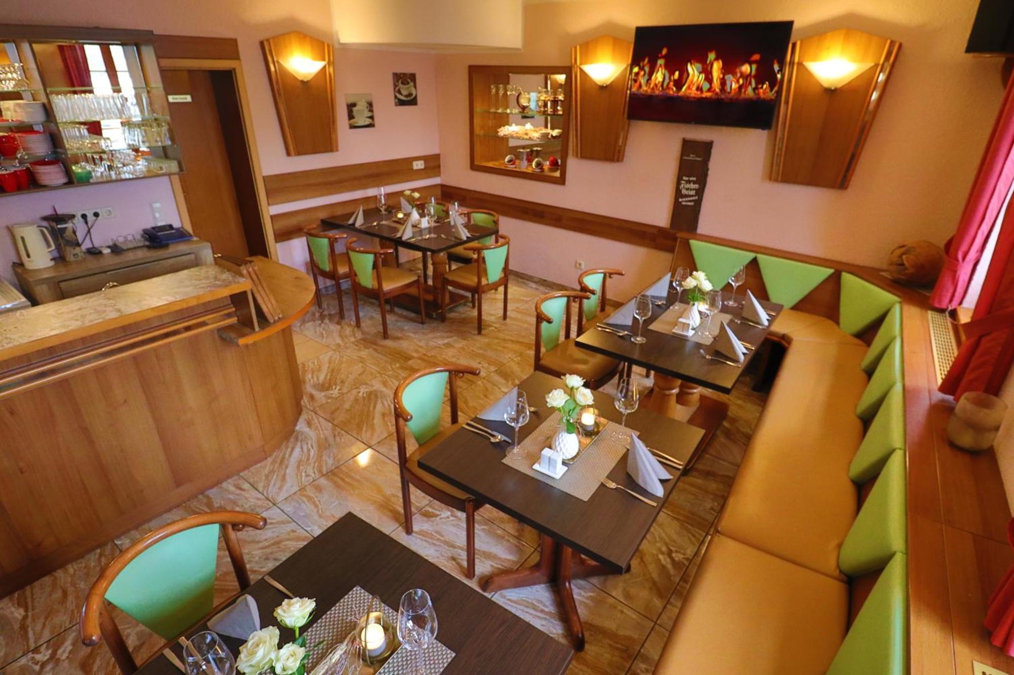 Hotel Zum Goldenen Loewen Peitz 외부 사진
