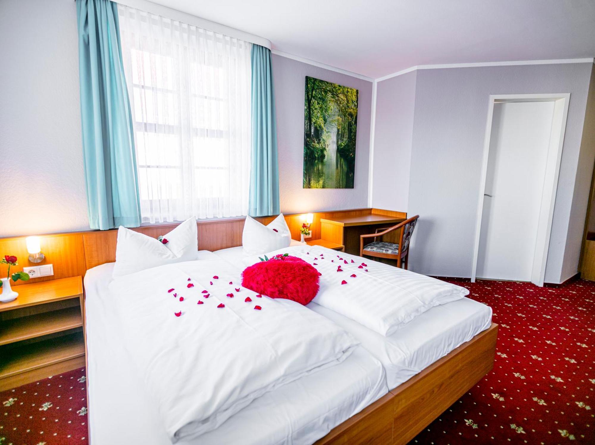 Hotel Zum Goldenen Loewen Peitz 외부 사진